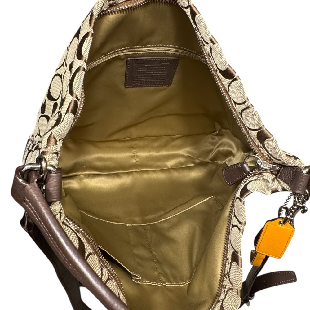Coach Park Signature Hobo — 2013 - Picture 9 of 10